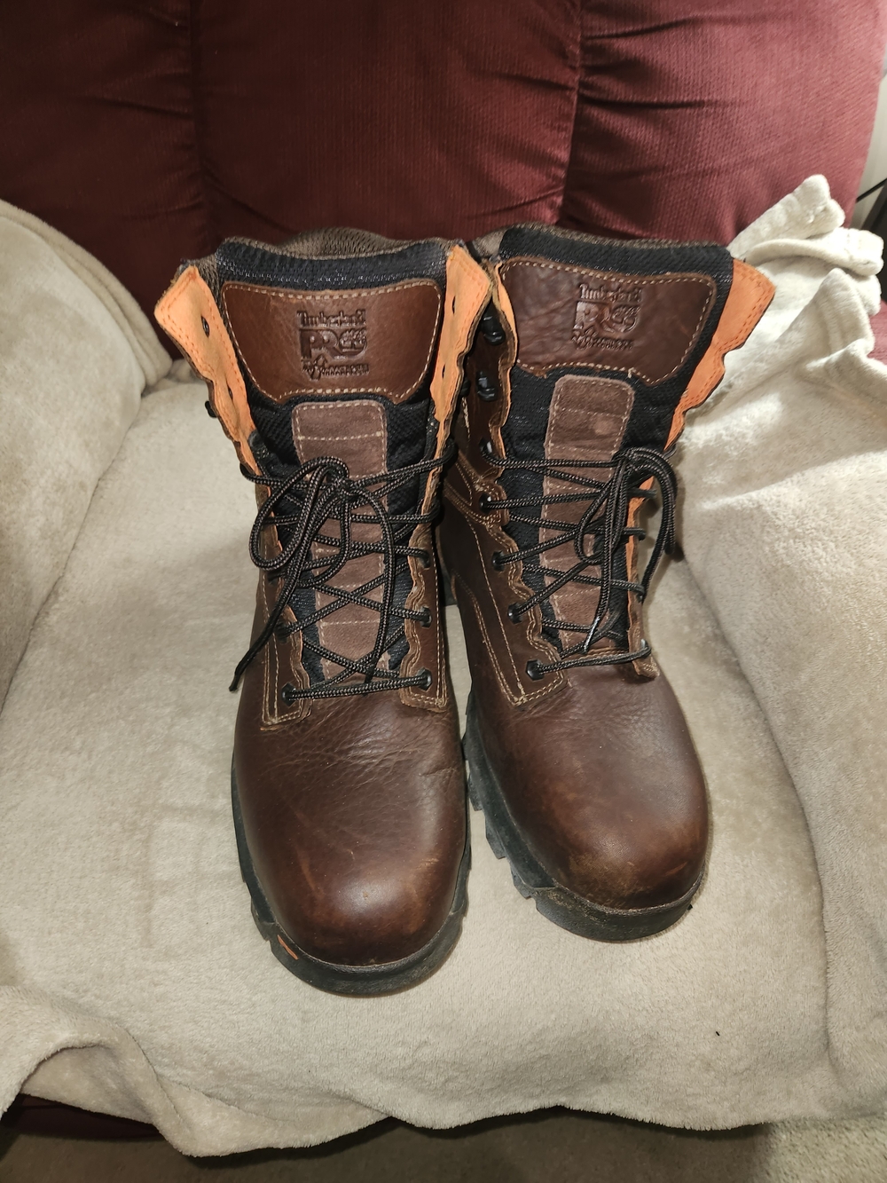 Timberland Men's Brown Leather Work Boots - Rugged Lace-Up Safety Boot